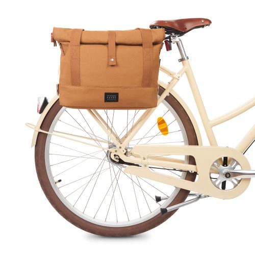 City Bike Satchel - cognac - bike front