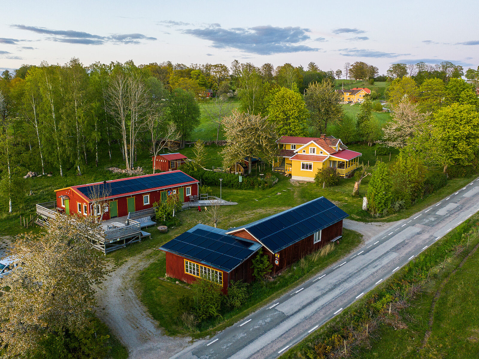 Eco-hotel-intro-aerial-picture-over-the-hostel-DJI_0359