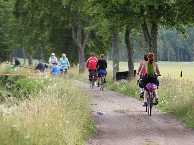 cycling-göta-canal-cycle package-cycling summer-kanalbank-sweden-by-bike